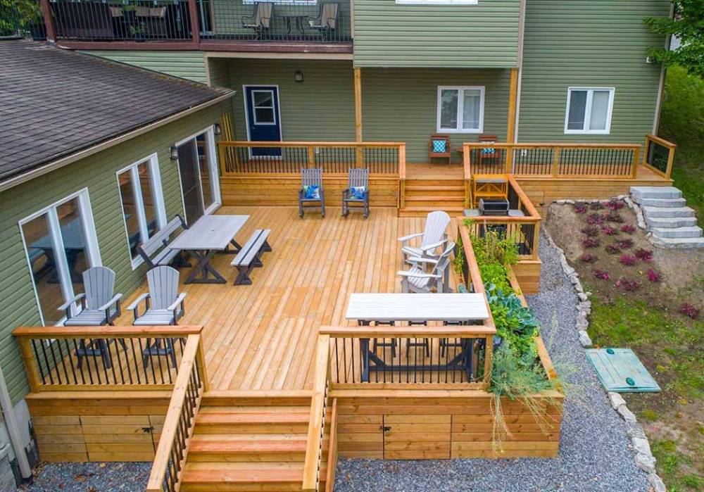 How to Prepare Your Deck for Summer with Professional Pressure Washing